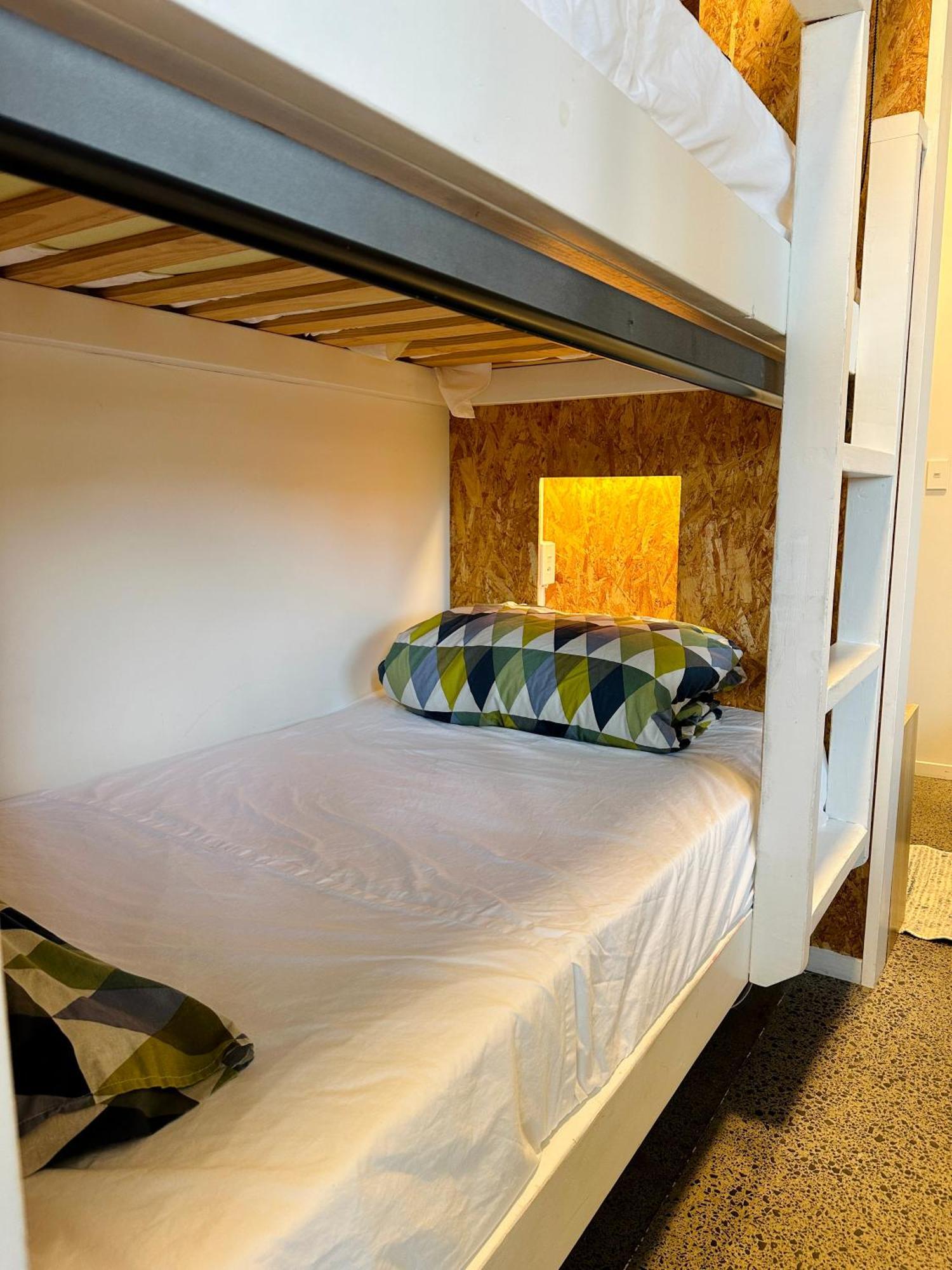 Tmacs Auckland Hostel Екстериор снимка